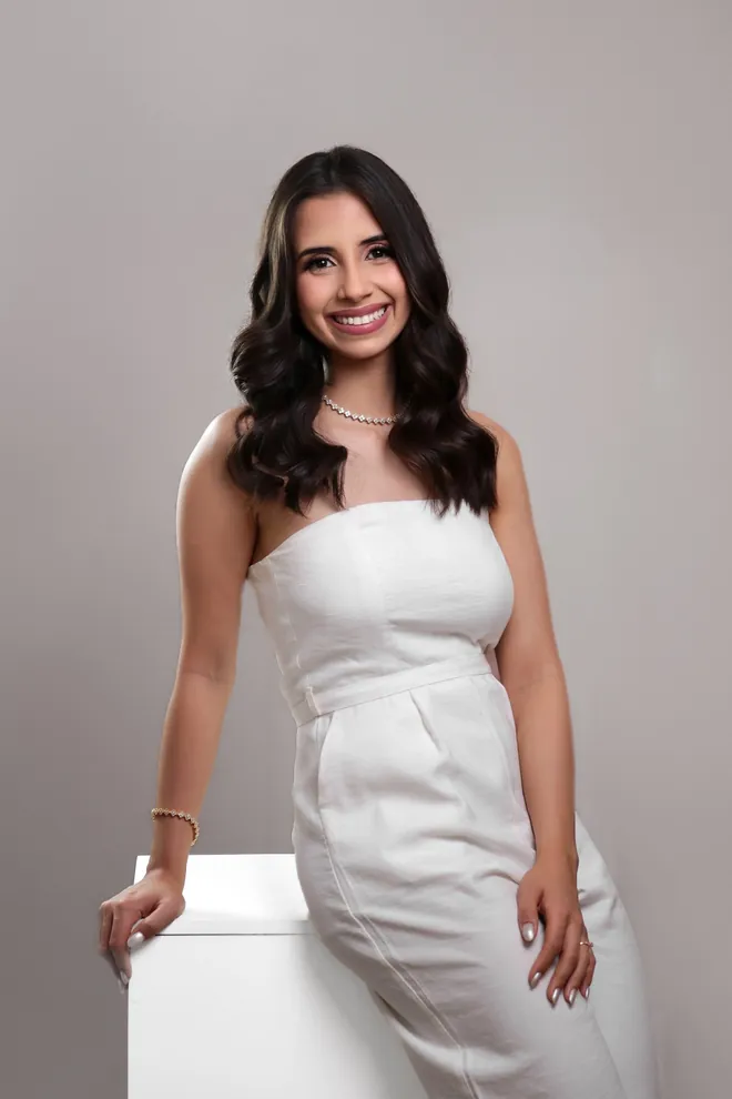 Retrato de Geovanna Barreto, nutricionista, formada pela PUC-GO (CRN-1 22560)
